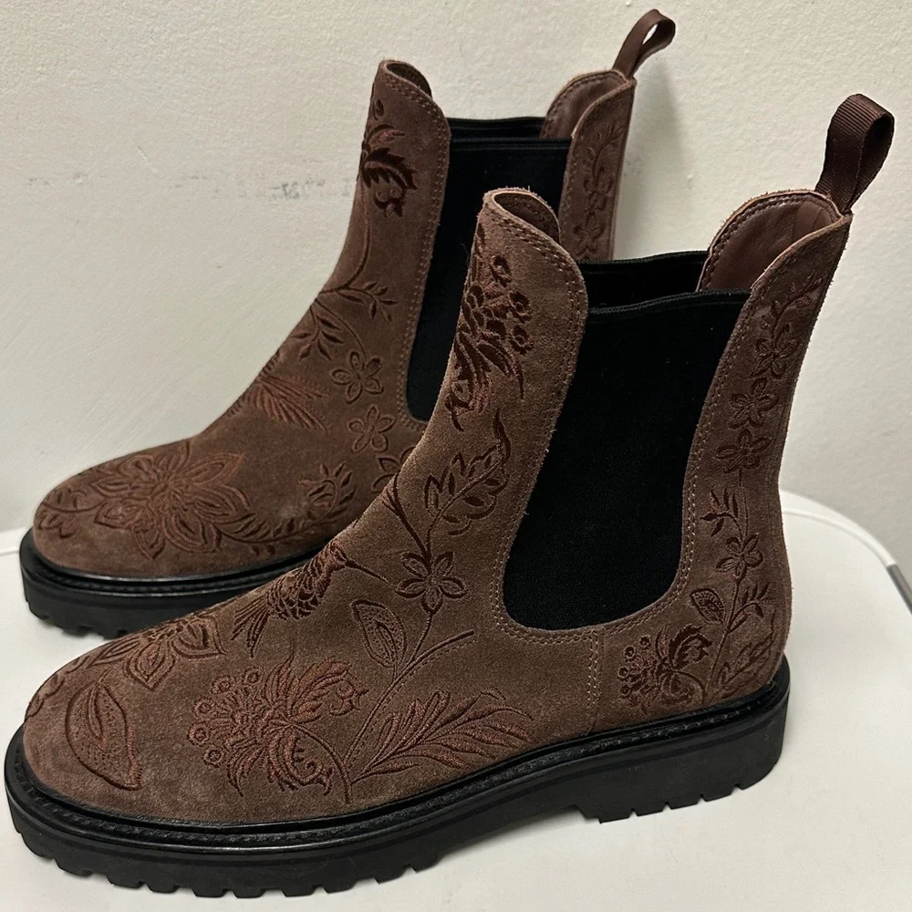 JOHNNY WAS SUEDE LEATHER BLUMA EMBROIDERED CHELSEA ANKLE BOOTS, SO STYLISH - Picture 8 of 14